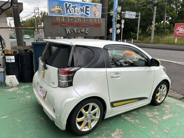 2009 Toyota iQ – thumbnail 3