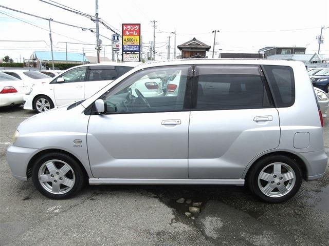 2001 Mitsubishi Mirage Dingo – thumbnail 4