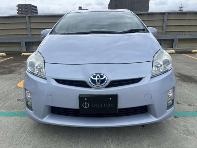2010 Toyota Prius – thumbnail 2