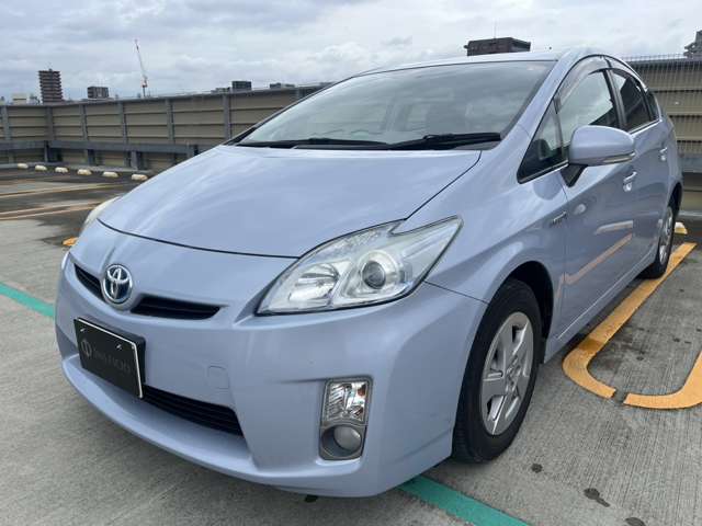2010 Toyota Prius – thumbnail 3