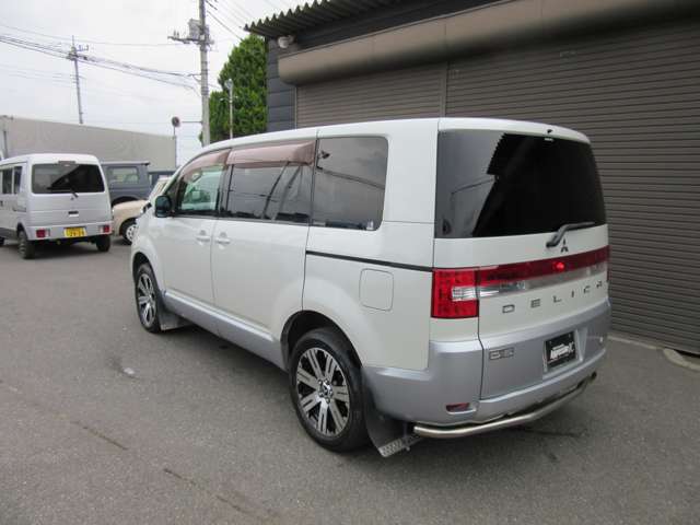 2007 Mitsubishi Delica D:5 – thumbnail 4