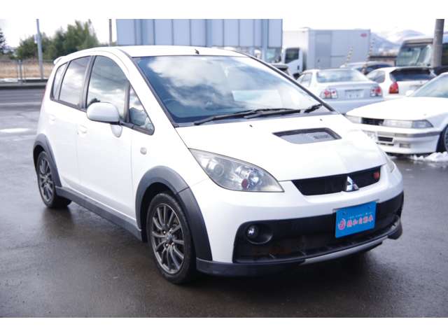 2009 Mitsubishi Colt – thumbnail 3