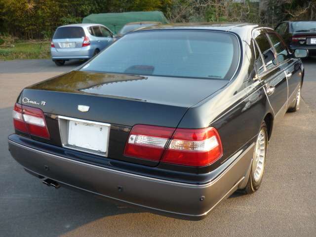 1998 Nissan Cima – thumbnail 2
