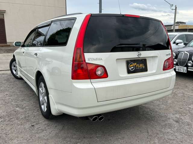 2004 Nissan Stagea – thumbnail 2
