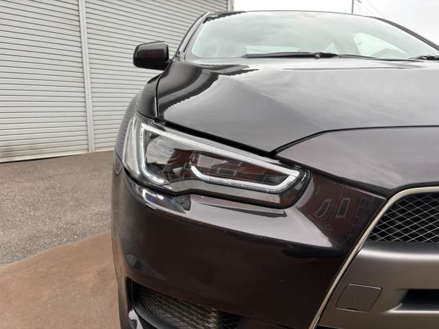 2010 Mitsubishi Lancer Evolution – thumbnail 3