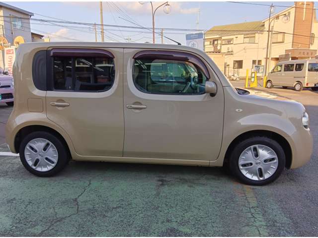2009 Nissan Cube – thumbnail 4