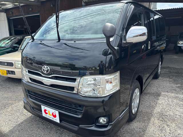 2010 Toyota Regius Ace – thumbnail 3