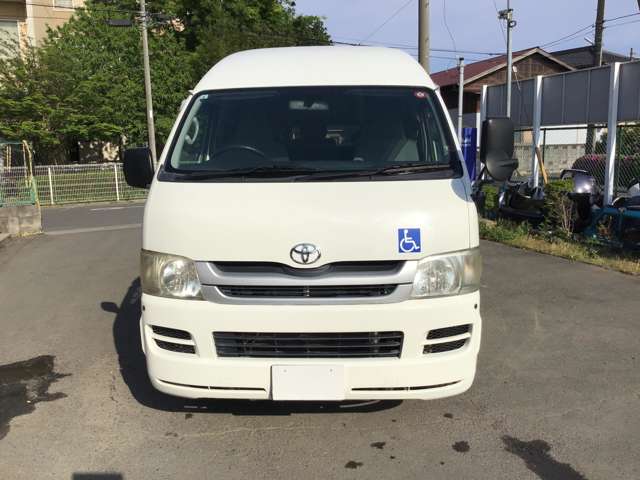 2008 Toyota Hiace – thumbnail 2