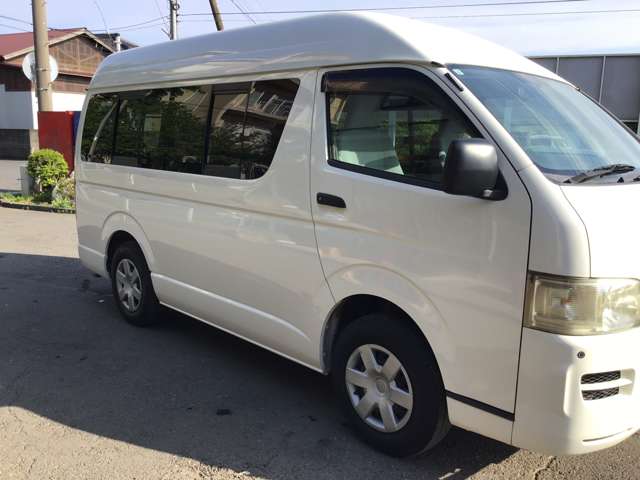 2008 Toyota Hiace – thumbnail 4