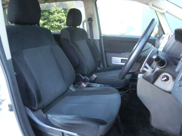 2008 Mitsubishi Delica D:5 – thumbnail 3