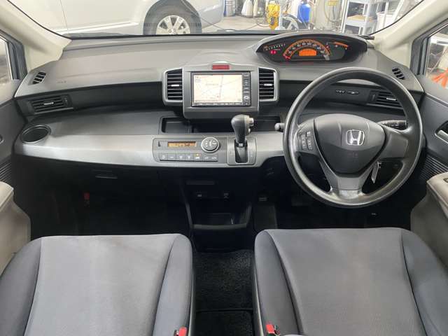 2010 Honda Freed – thumbnail 3