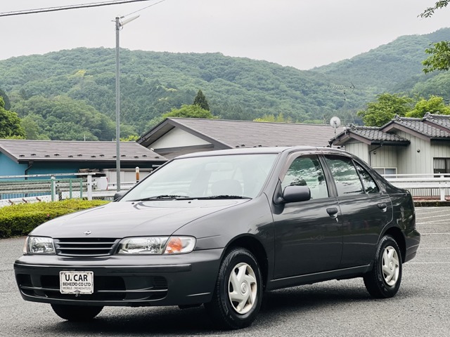 2000 Nissan Pulsar Sedan