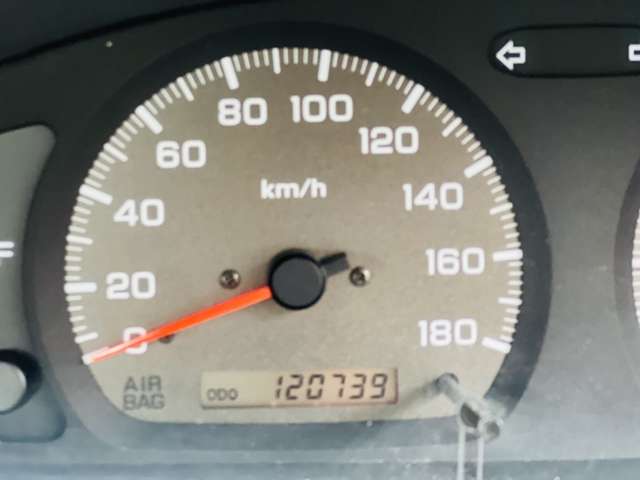 2000 Nissan Pulsar Sedan – thumbnail 2
