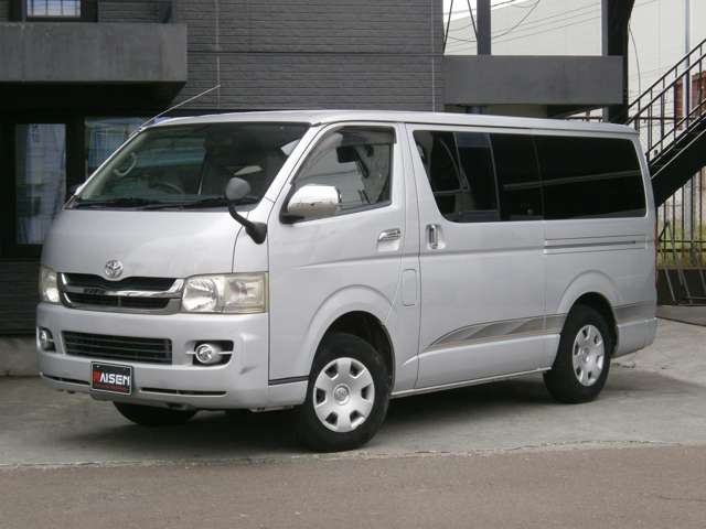 2008 Toyota Regius Ace – thumbnail 2