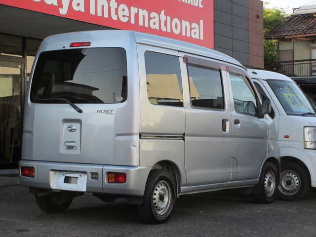 2010 Daihatsu Hijet Cargo – thumbnail 3