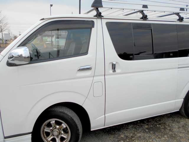 2008 Toyota Hiace – thumbnail 3