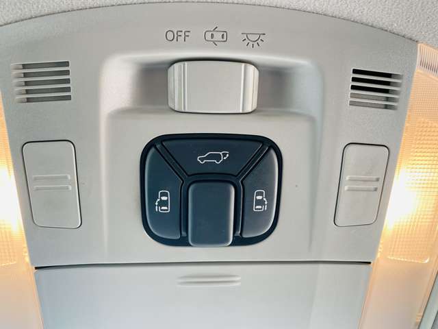 2010 Toyota Vellfire – thumbnail 4