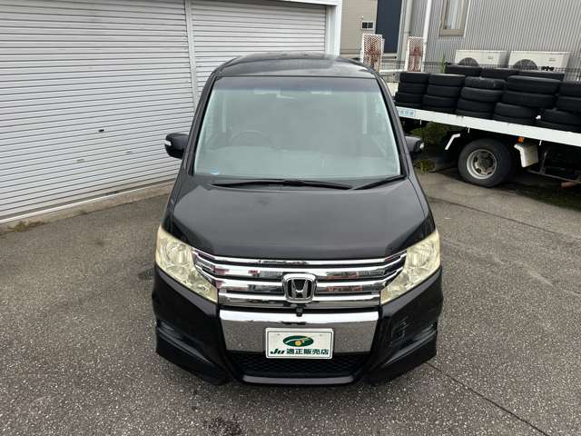 2010 Honda Stepwgn – thumbnail 2