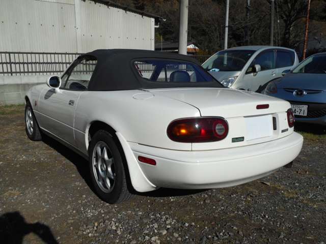 1997 Mazda Roadster – thumbnail 4