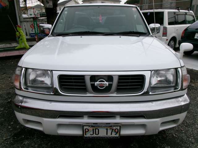 2000 Nissan Datsun – thumbnail 2