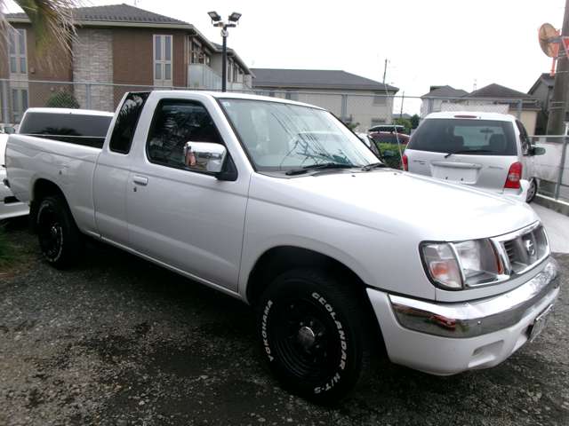 2000 Nissan Datsun – thumbnail 4
