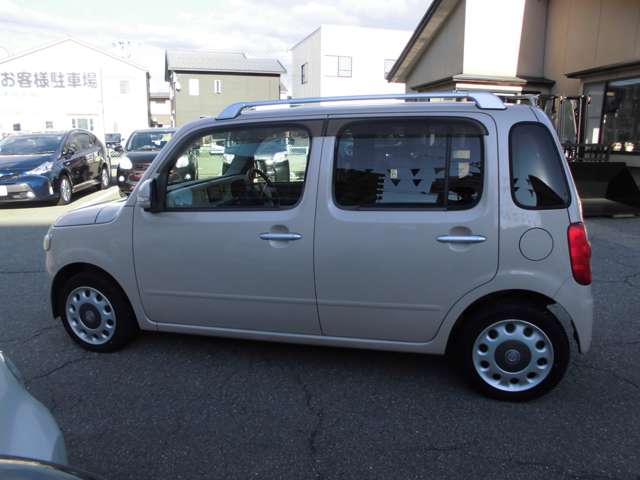 2010 Daihatsu Mira Cocoa – thumbnail 4