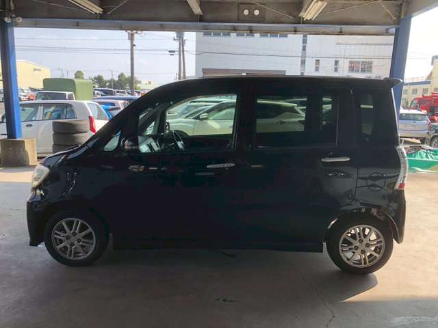 2010 Daihatsu Tanto Exe – thumbnail 3