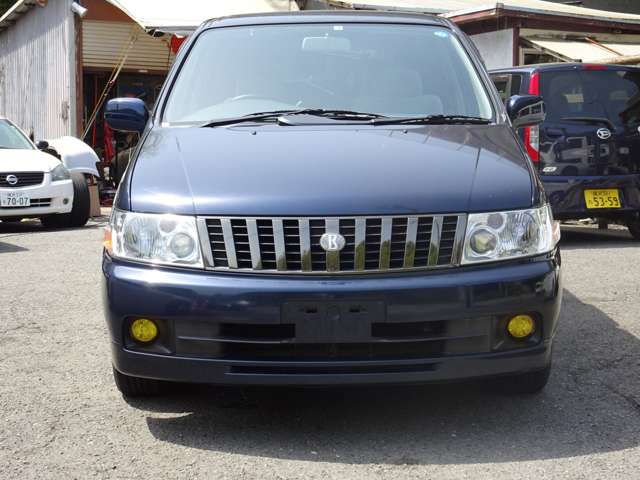 2001 Nissan Bassara – thumbnail 2