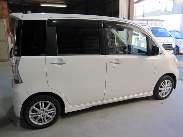 2010 Subaru Lucra – thumbnail 4