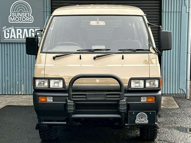 1990 Mitsubishi Delica Star Wagon – thumbnail 2