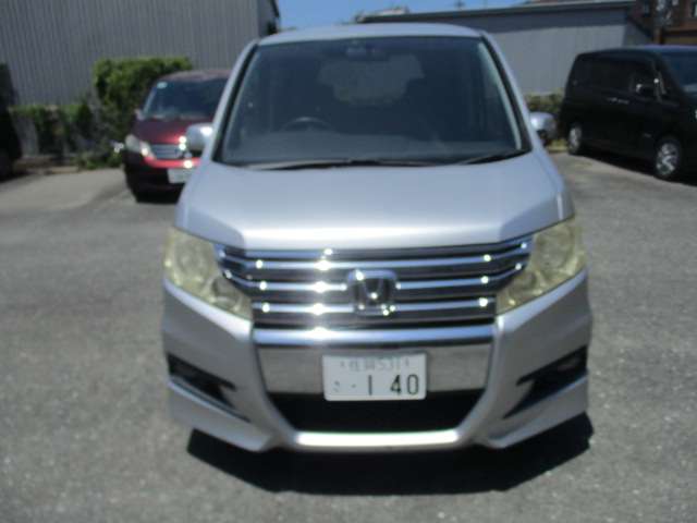 2010 Honda Stepwgn – thumbnail 2