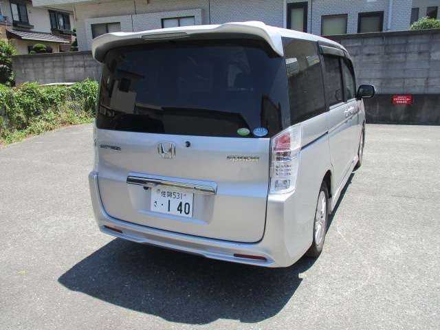 2010 Honda Stepwgn – thumbnail 4