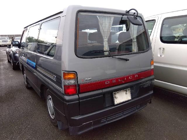 1991 Mitsubishi Delica Star Wagon – thumbnail 2