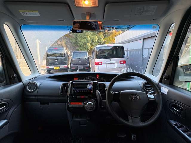 2010 Daihatsu Tanto – thumbnail 2