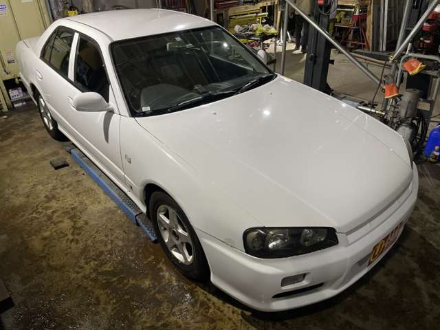 2000 Nissan Skyline – thumbnail 3