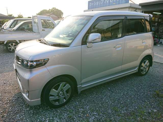 2010 Honda Zest – thumbnail 4