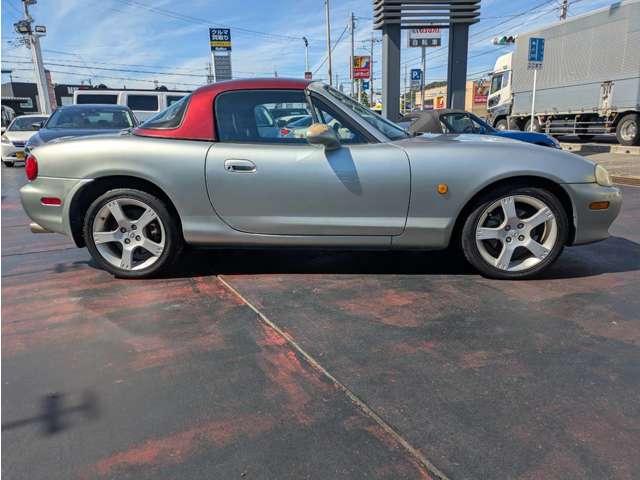 2003 Mazda Roadster – thumbnail 4