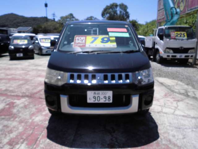 2010 Mitsubishi Delica D:5 – thumbnail 2