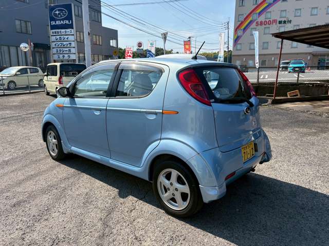 2004 Subaru R2 – thumbnail 3