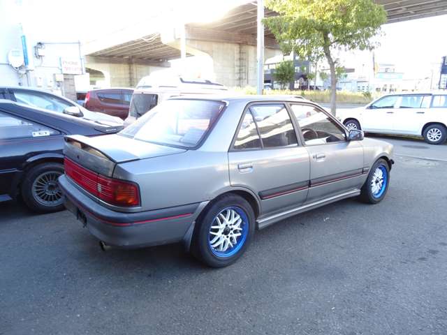 1993 Mazda Familia Sedan – thumbnail 2