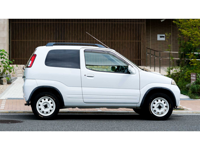 1999 Mazda Laputa – thumbnail 2