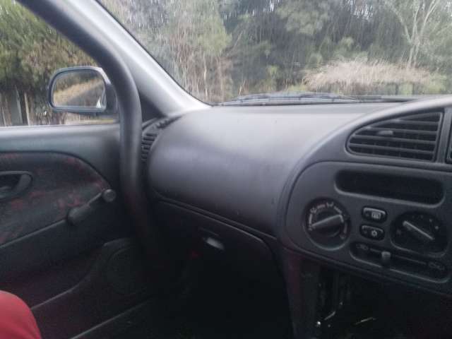 1998 Mitsubishi Mirage – thumbnail 3