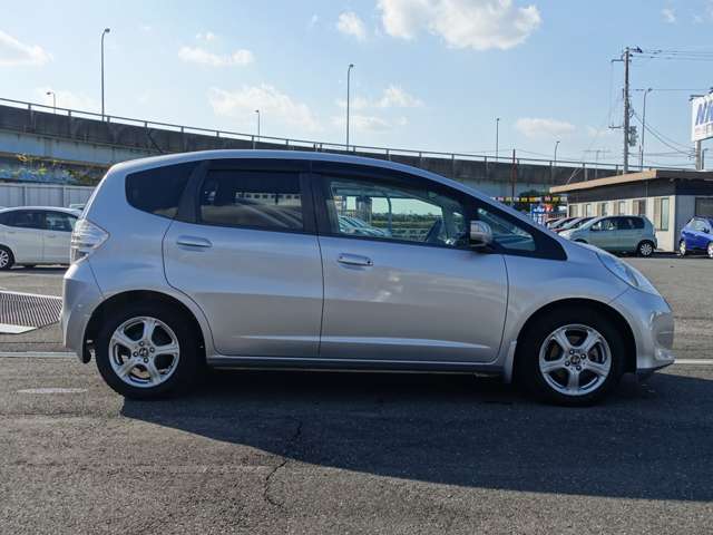 2010 Honda Fit Hybrid – thumbnail 4