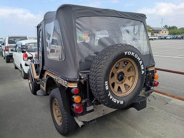 1997 Mitsubishi Jeep – thumbnail 2
