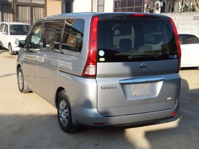 2009 Nissan Serena – thumbnail 3