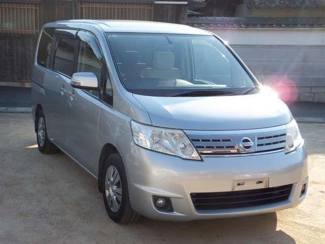 2009 Nissan Serena – thumbnail 4