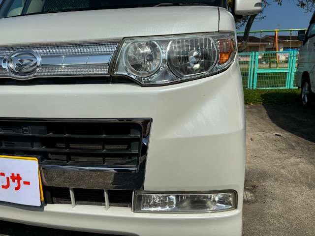 2010 Daihatsu Tanto – thumbnail 4