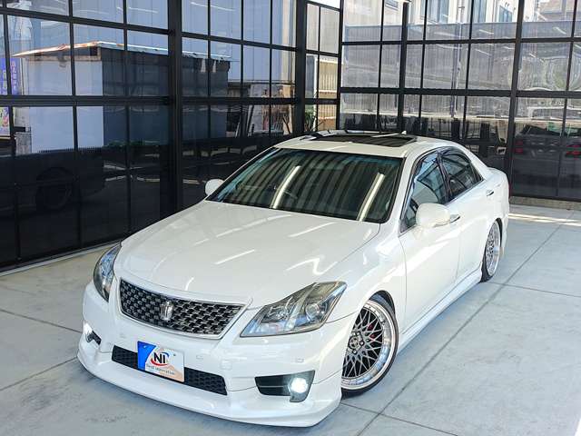 2011 Toyota Crown Athlete – thumbnail 4
