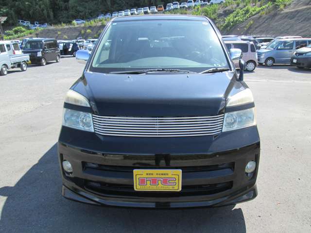 2006 Toyota Voxy – thumbnail 2