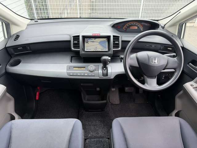 2010 Honda Freed – thumbnail 3